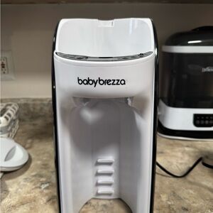 Baby Brezza Automatic Formula Dispenser - White